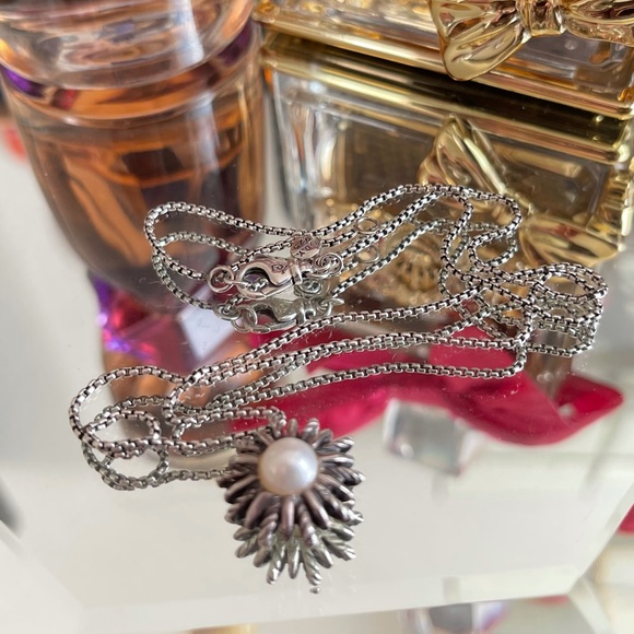 David Yurman Jewelry - Auth David Yurman 18” Pearl Starburst Necklace